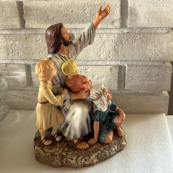 Masterpiece by Homeco - Jesus with Children - Picture 3 of 8